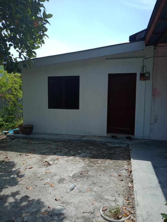 Nadrah Cottage Bayan Lepas Exterior photo